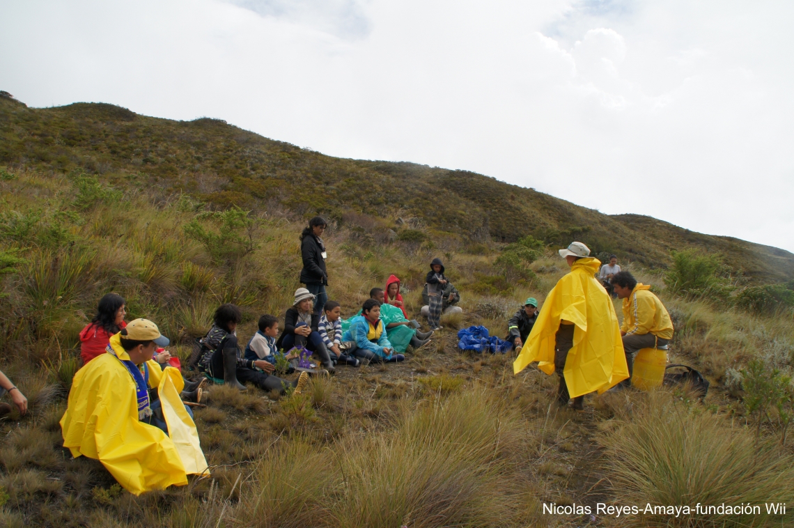 Andean bear_T ornatus_Manaure Cesar Perija Colombia_field workshop with children_Nicolas Reyes-Amaya-Fundación Wii