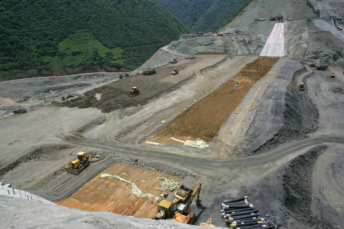 Giant panda_A melanoleuca_Pingwu County_hydro power station construction posing threats to habitat_Fang Wang